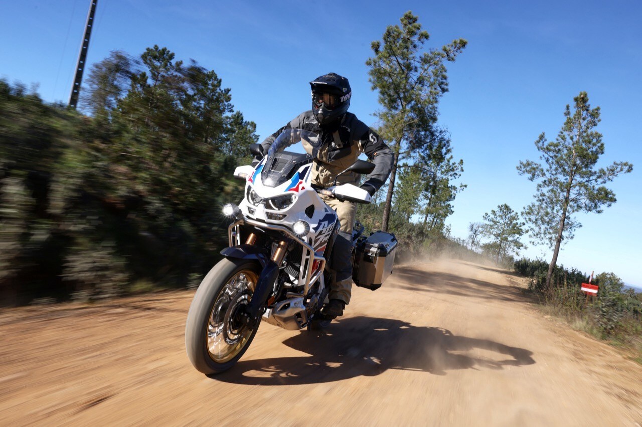 Honda Africa Twin Adventure Sports 2024: la prova su strada +VIDEO+